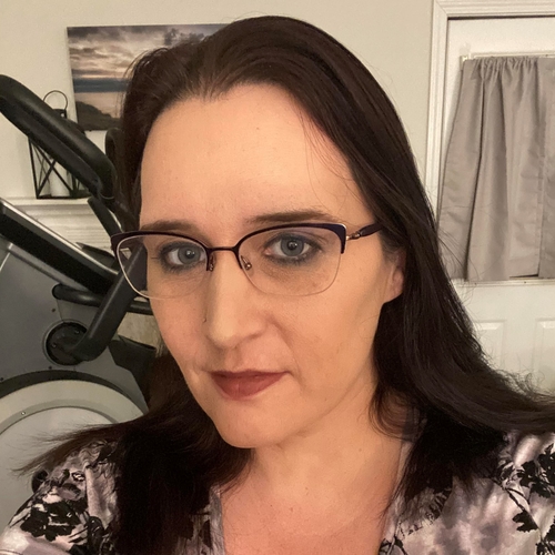 Julie's Profile Picture